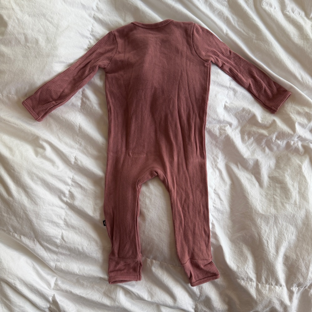 Kyte BABY Ribbed Ruffle Zipper Romper - Picture 4 of 4